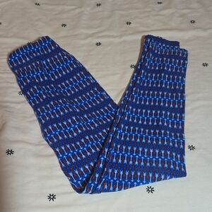 LuLaRoe Blue and Red Tween Leggings with Arrow Design